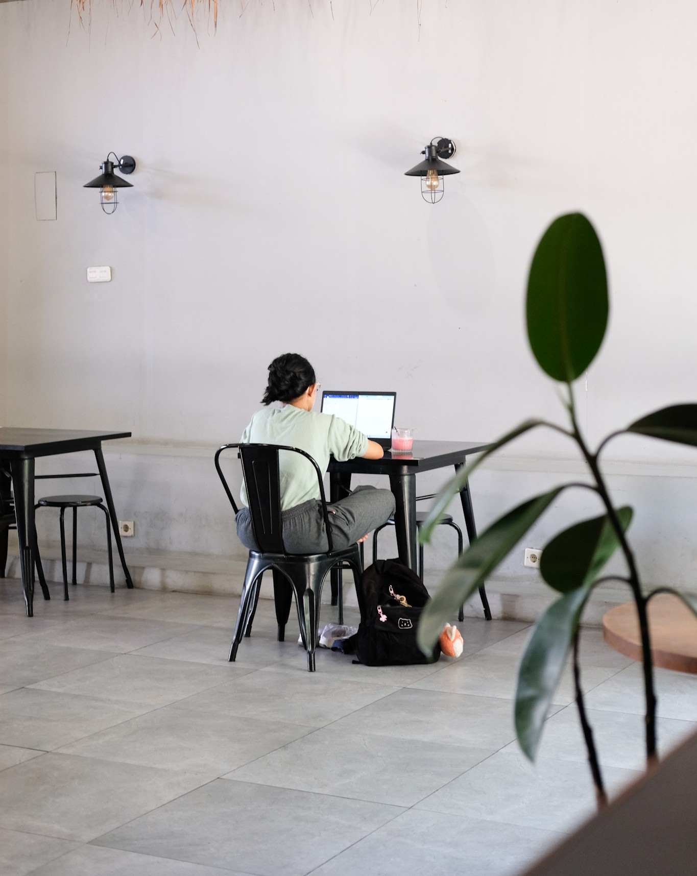 Suasana Kanawa Cafe Selabintana Sukabumi